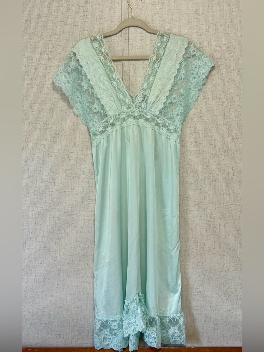 Vintage 80s Joan Collins Collection Mint Green Nylon Lace Nightgown